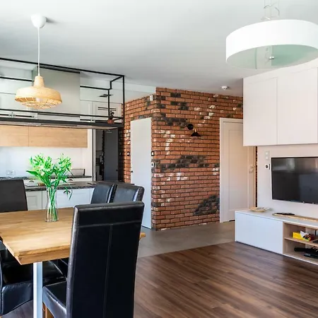 Chmielna Apartment *