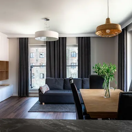 Chmielna Apartment